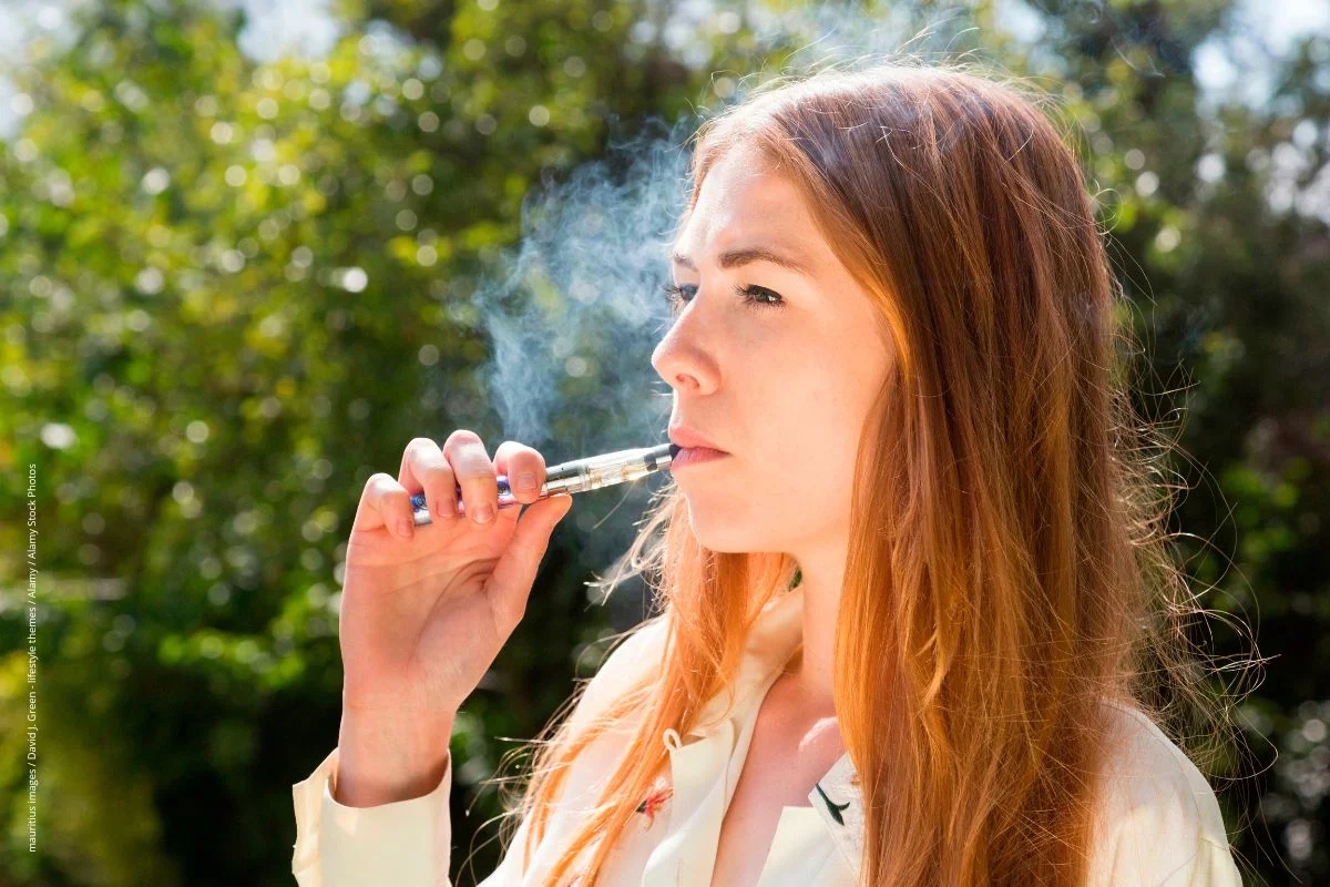 e-cigarettes smoking cessation, nicotine vape quit smoking